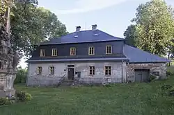 Farní budova v Krásné
