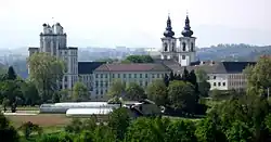 Opatství Kremsmünster, vlevo „Matematická věž“