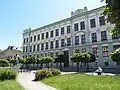 Bývalá Komenského dívčí měšťanská škola v Kroměříži (dnes Základní škola).