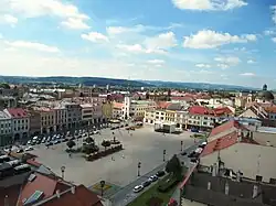 Pohled na Velké náměstí z věže Arcibiskupského zámku