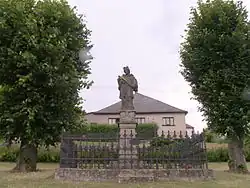 Krucemburk-náměstí-svJanNepomucký.JPG