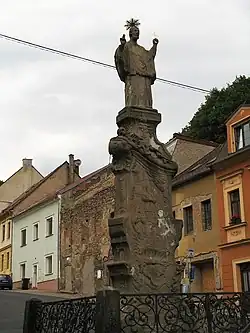 Krupka,_socha_sv._Františka_Xaverského.jpg