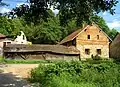 opuštěný statek