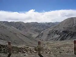 Pohled na západní Kchun-lun-šan ze silnice Tibet–Ujgursko