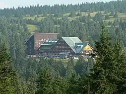 Widok na obiekt jeszcze jako Sporthotel Kurzovní (2010 rok)