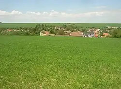 Celkový pohled na Kutrovice od jihu