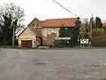 Autobusová zastávka a požární zbrojnice