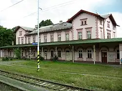 Nádražní budova