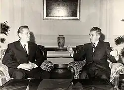 György Lázár (vlevo) s rumunským prezidentem Nicolae Ceaușescem (1976)