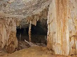 Jeskyně Lagang
