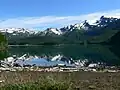 Jezero Conguillío a masiv Sierra Nevada