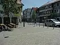 Pohled od náměstí směrem do ulice Bahnhofstraße