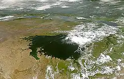 jezero od východu při pohledu z vesmíru