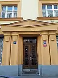 Portál kubistického domu v Polské