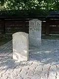 Hraniční a silniční kámen