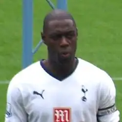 V dresu Tottenhamu