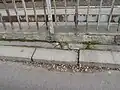 Chodník od garáží k Fantově budově