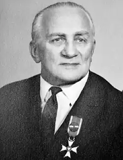 Leon Suzin