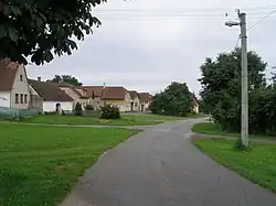 Severovýchodní strany návsi