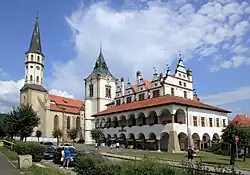 Radnice v Levoči s bazilikou sv. Jakuba