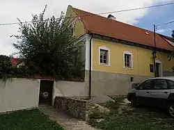 Lhenice, venkovská usedlost čp.140.jpg