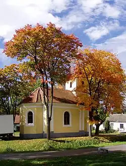 Kaplička na návsi