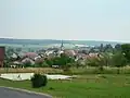 Panoráma městečka s kostelem