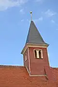 Nově opravená kostelní věž