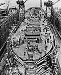 Hlavní paluba lodi Liberty Ship