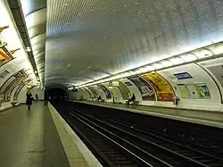 Nástupiště na stanici