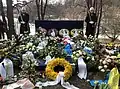 Čestná stráž u hrobu princezny Liliany po jejím pohřbu v roce 2013
