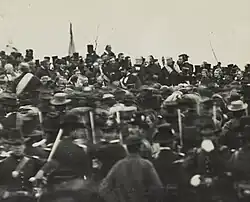 david Bachrach: Abraham Lincoln při vysvěcení Národního hřbitova padlých vojáků v Gettysburgu v Pensylvánii, 19. listopadu 1863