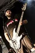Basista Richard Mathews