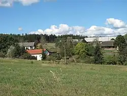 Lipí v pohledu z dáli