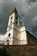 Detail neorománské fasády věže