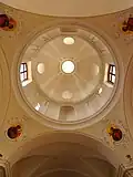 Kupole chrámu s ikonami čtyř evangelistů
