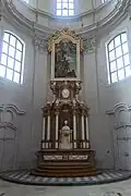 Boční oltář v pravé části transeptu
