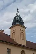 Věž budovy