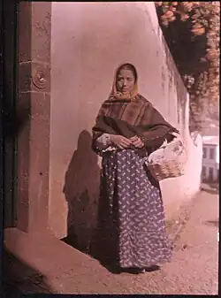 Místní žena, Madeira, asi 1910