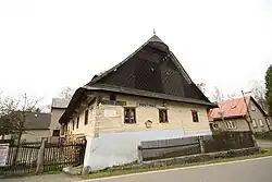 Log cabin pub in Svobodné Hamry, Chrudim District.JPG