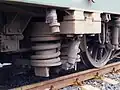 Detail podvlečeného příčníku a sekundárního vypružení