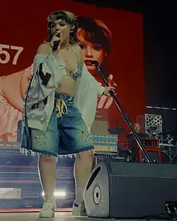 Lola Youngová (2025)
