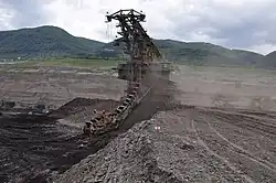 Korečkové rypadlo v lomu