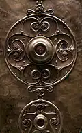 Detail Štítu z Battersea