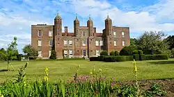 Zámek Melford Hall (Suffolk), rodové sídlo Parkerů