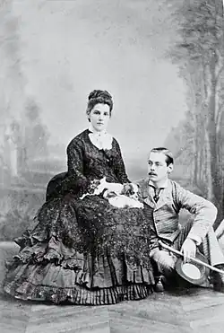 Lord Randolph Churchill a Jennie Churchillová (Jennie Jerome), v roce 1874 v Paříži.