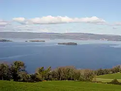 pohled na jezero (březen 2005)