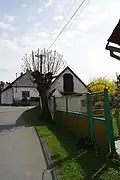 Chalupy a kříž