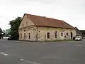 Dům