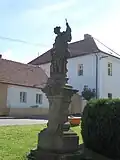 Luže_fara.JPG